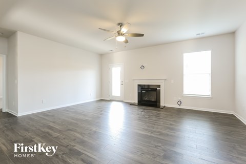 513 Hillpark Lane 4 Beds Apartment for Rent