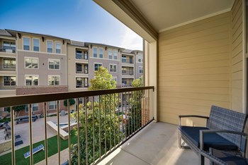 Apt 236, 3100 Ohio Dr, 2 Beds Apartment for Rent - Photo Gallery 5
