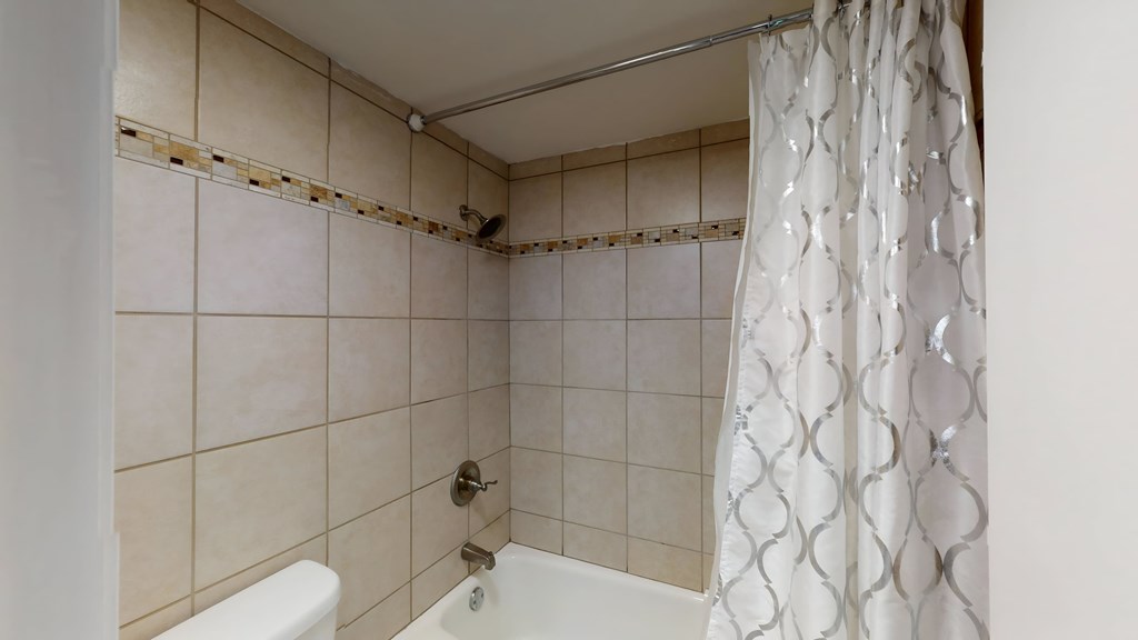 508 East Avenue J, 2 Beds Apartment for Rent - Photo Gallery 7