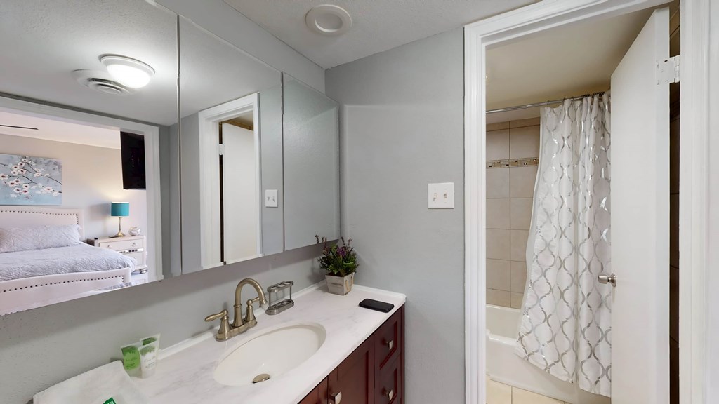 508 East Avenue J, 2 Beds Apartment for Rent - Photo Gallery 11