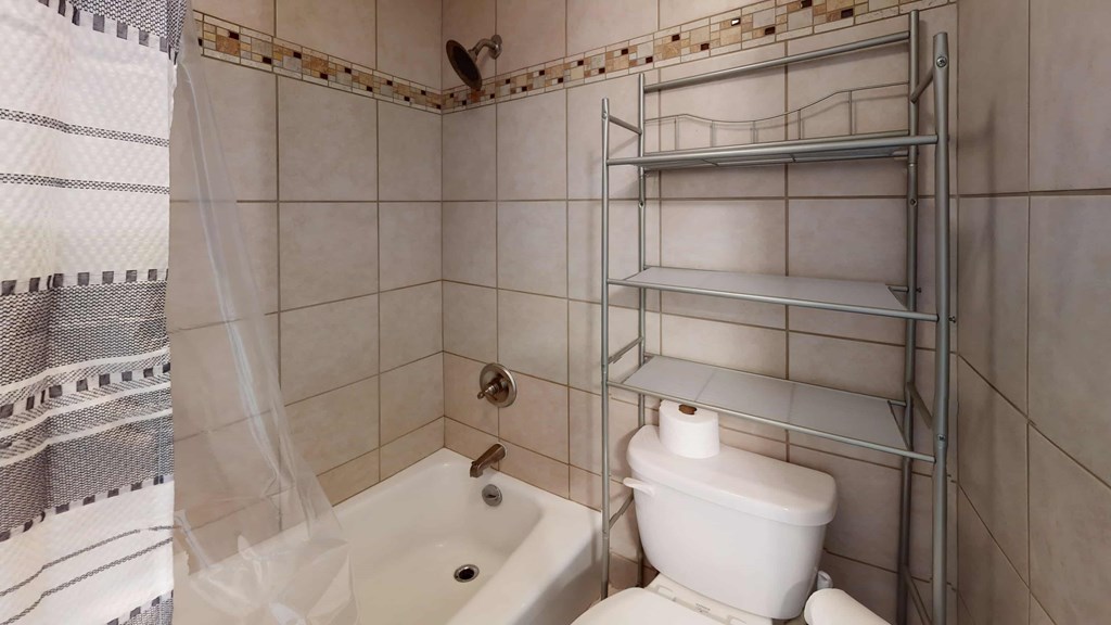 508 East Avenue J, 2 Beds Apartment for Rent - Photo Gallery 12