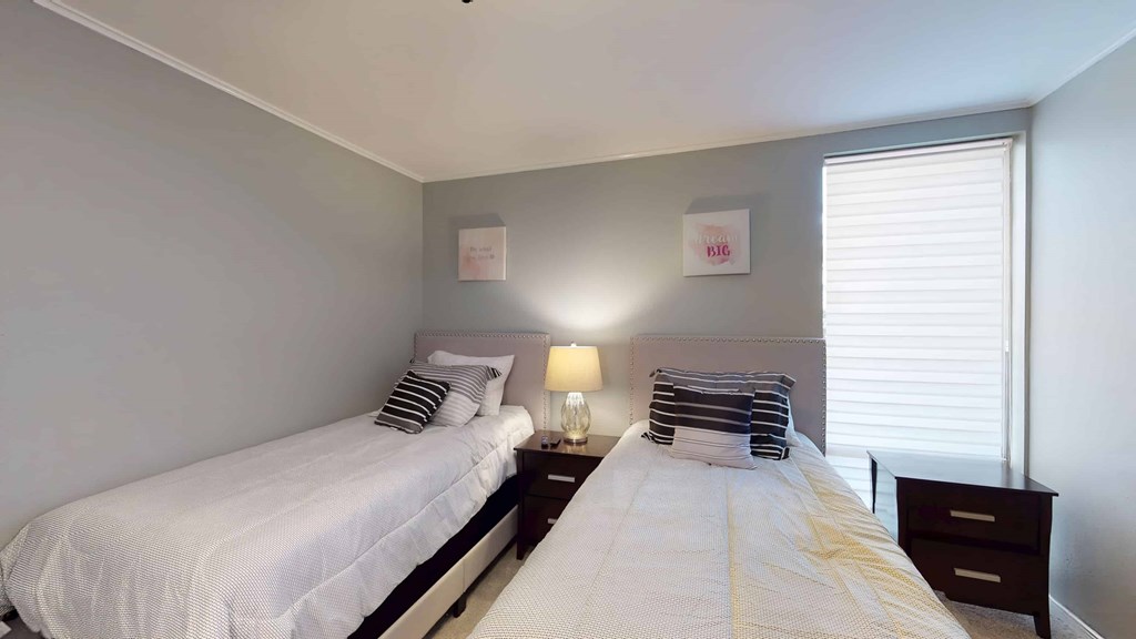 508 East Avenue J, 2 Beds Apartment for Rent - Photo Gallery 9