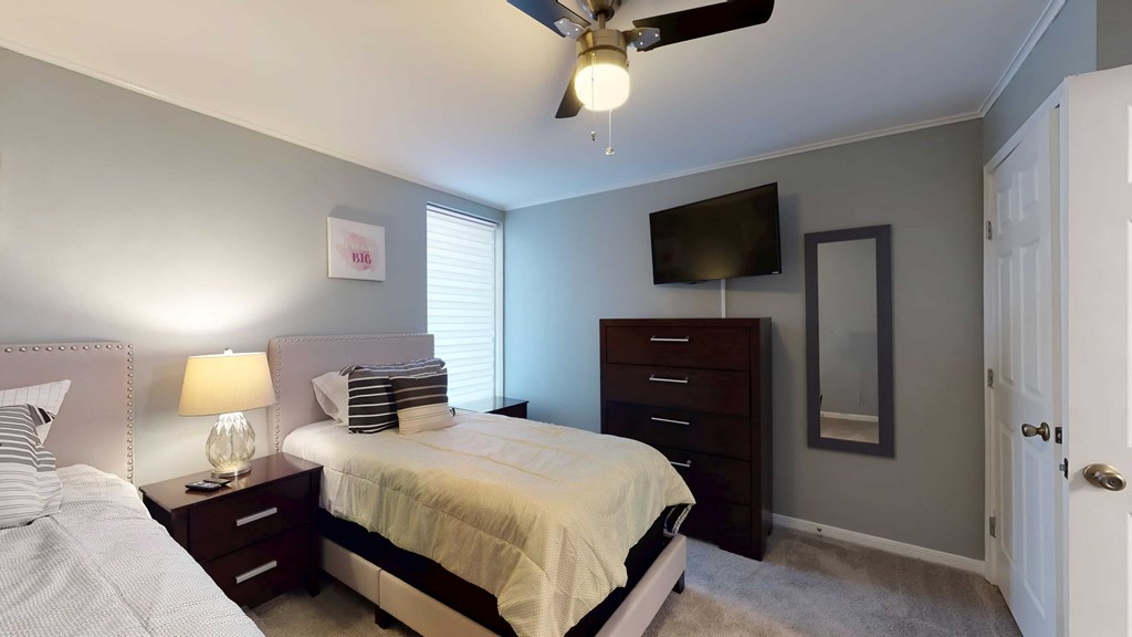 508 East Avenue J, 2 Beds Apartment for Rent - Photo Gallery 2