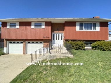 811 Victoria Dr 3 Beds Apartment for Rent