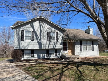 2444 NE Dale Hunter Pl 3 Beds Apartment for Rent