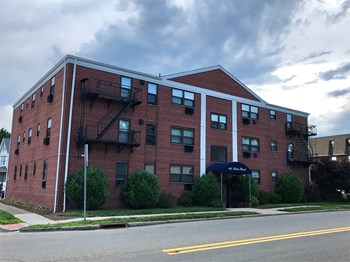 st james apartments bergenfield