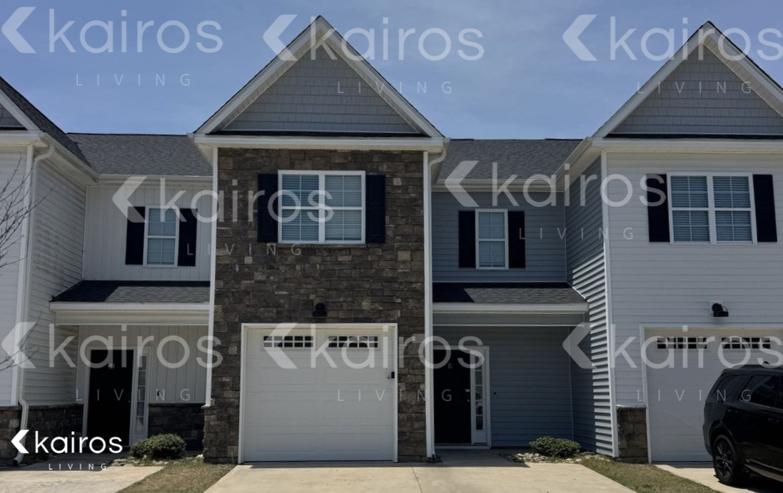3704 Oak Leaf Way Ste E 3 Beds Apartment for Rent