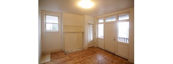 2 Bedrooms, 1 Bathroom