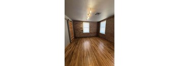 2 Bedrooms, 1 Bathroom