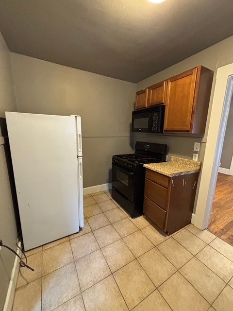 1235 South Lewis Place 2 Beds Apartment for Rent