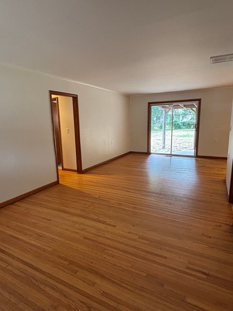 852 North Xenophon Avenue 3 Beds Apartment for Rent