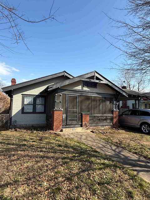 219 South Indianapolis Avenue 3 Beds Apartment for Rent