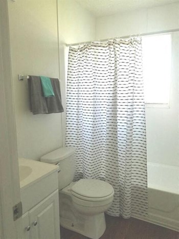 11620 Airline Hwy 2-3 Beds Apartment for Rent - Photo Gallery 3