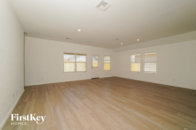 10639 Erinita Way 3 Beds House for Rent - Photo Gallery 3