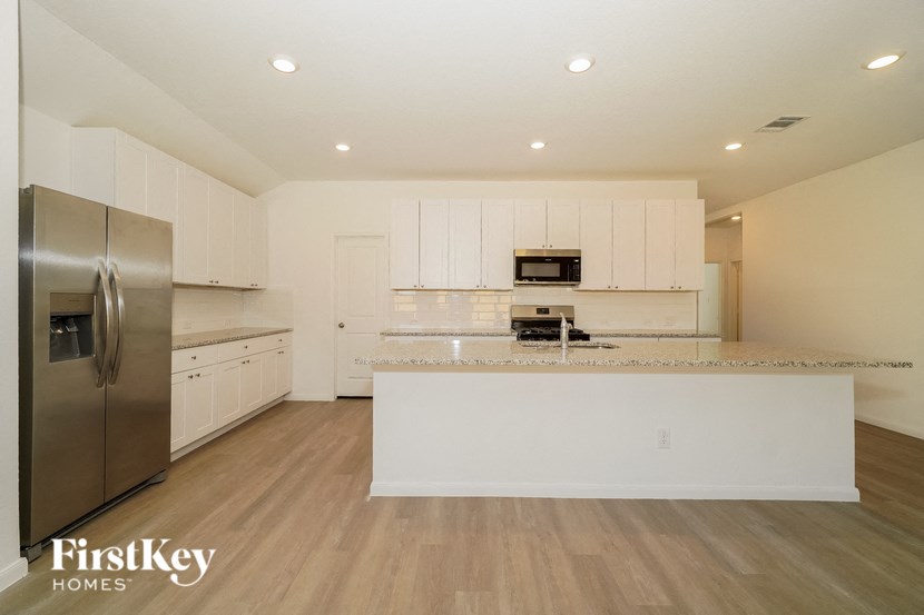 10639 Erinita Way 3 Beds House for Rent - Photo Gallery 6