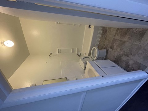 324 N Eutaw St Studio-2 Beds Apartment for Rent - Photo Gallery 4