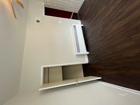 324 N Eutaw St Studio-2 Beds Apartment for Rent - Photo Gallery 3