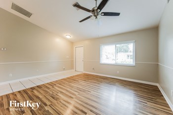 1408 Flora Avenue N 3 Beds House for Rent - Photo Gallery 4