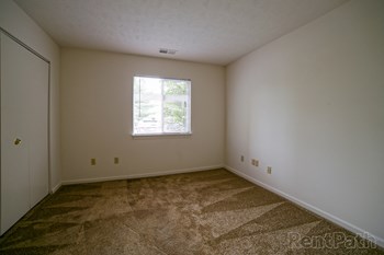 Faux Wood Flooring at Creekside Square Phase I, Indianapolis, Indiana - Photo Gallery 27