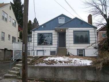 161-163 SE WATER Studio Apartment for Rent