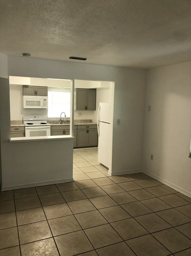 1321 Harmon Ave 2 Beds Apartment for Rent