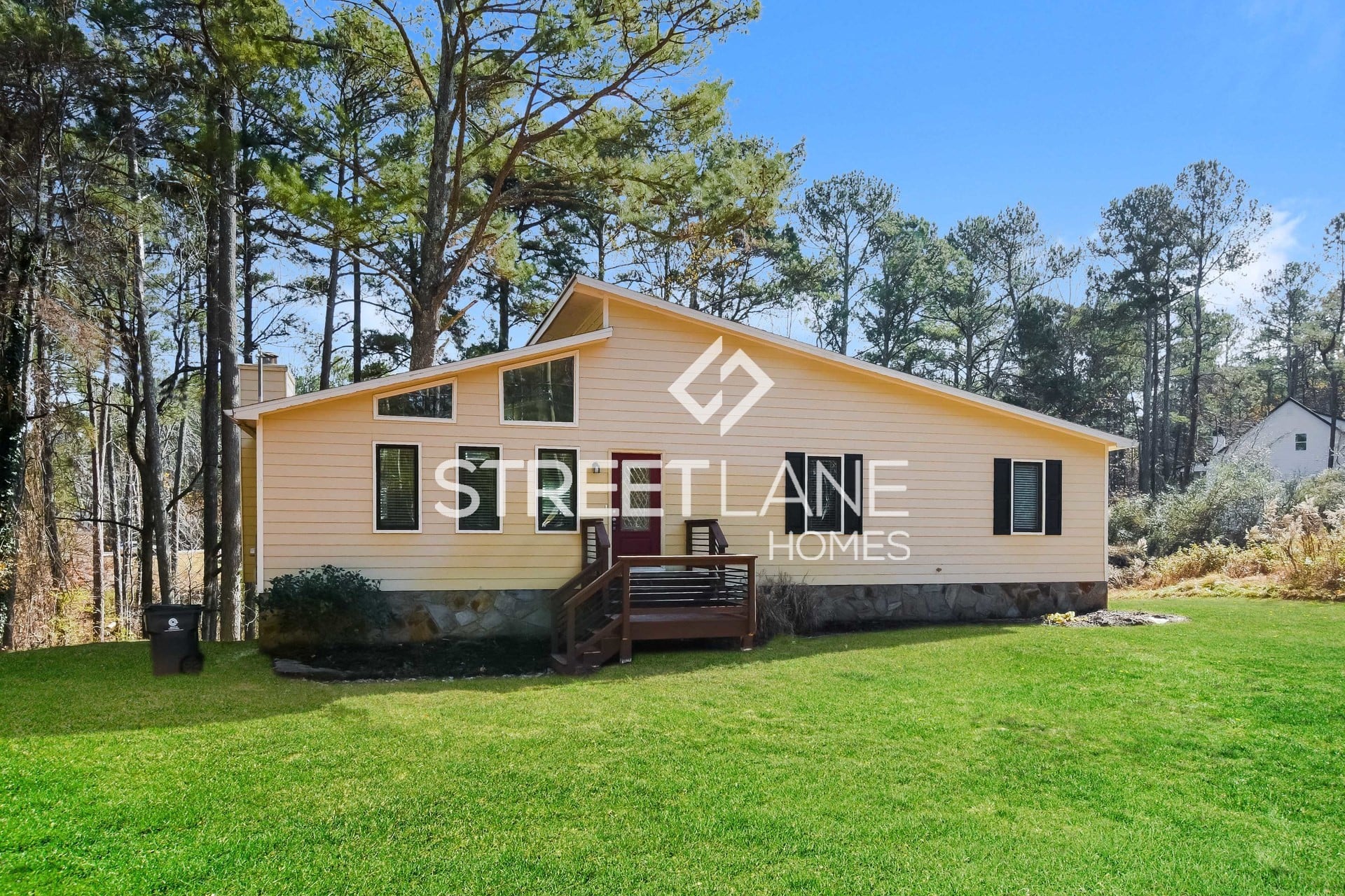 2439 Lakeview Pkwy 3 Beds Apartment for Rent