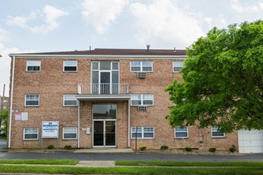 35 Broadmeadows Blvd. Studio Apartment for Rent