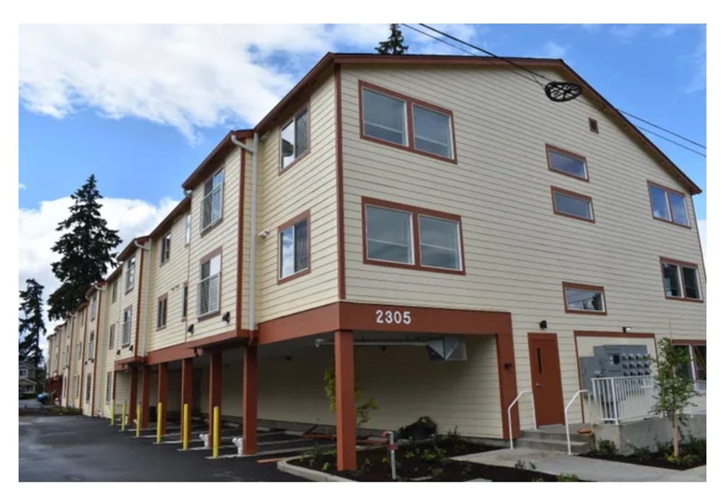 the building where the hotel is located