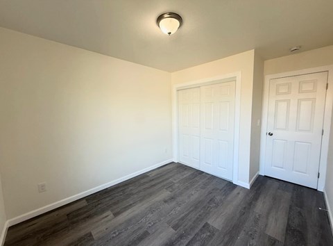 1422 Lansing St. 3 Beds Apartment for Rent