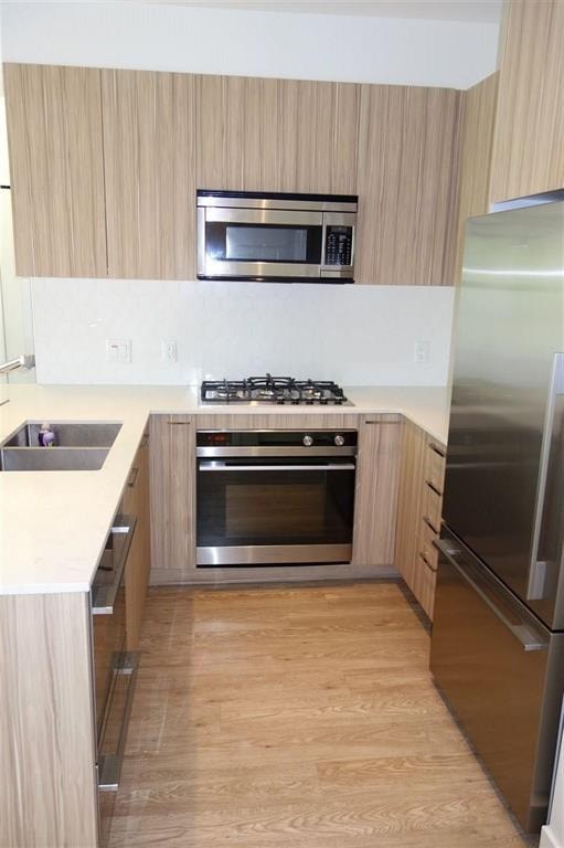 408-1061 Marine Drive 2 Beds Apartment for Rent - Photo Gallery 10