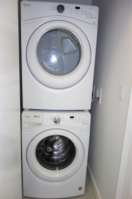 408-1061 Marine Drive 2 Beds Apartment for Rent - Photo Gallery 7