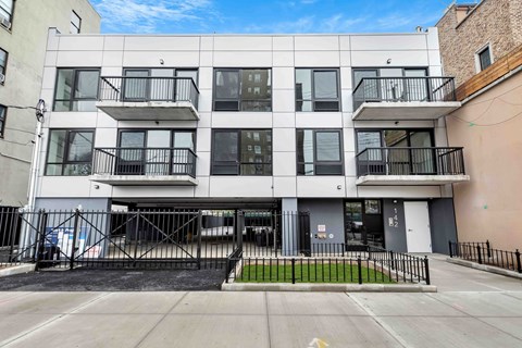 142 Richards Street Studio-3 Beds Apartment for Rent