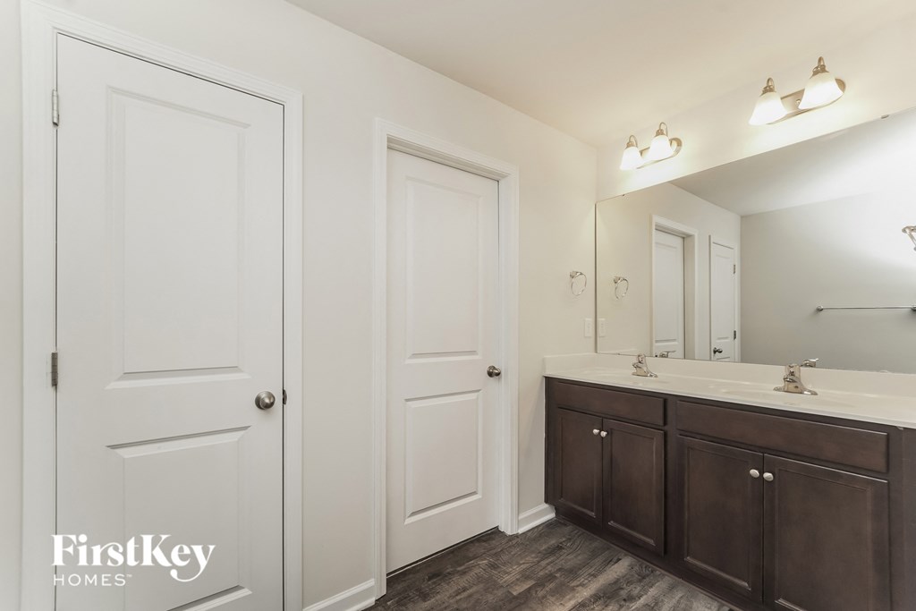 10714 Rivergate Drive 3 Beds House for Rent - Photo Gallery 14