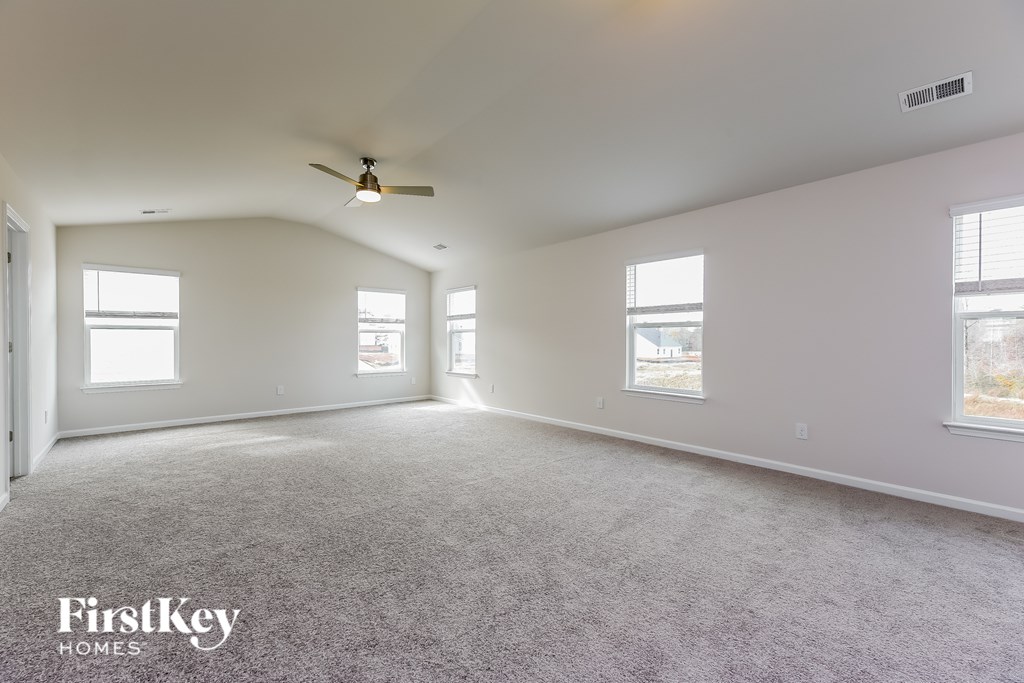 569 Hillpark Lane 5 Beds House for Rent - Photo Gallery 8