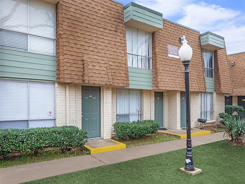 Woodside Villas Apartments, 3429 W Rochelle Rd., Irving, TX RentCafe