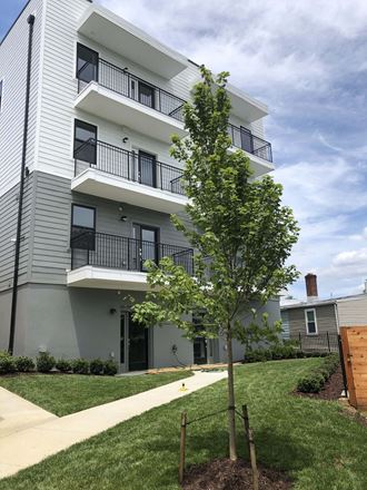 2814 28Th Street Southeast 3-4 Beds Apartment for Rent