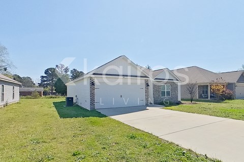 126 Hughes Dr 3 Beds Apartment for Rent