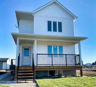 403 Mcarthur Crescent 1-3 Beds Apartment for Rent