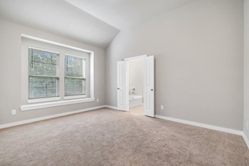 222 Sky Top Drive 4 Beds House for Rent - Photo Gallery 19