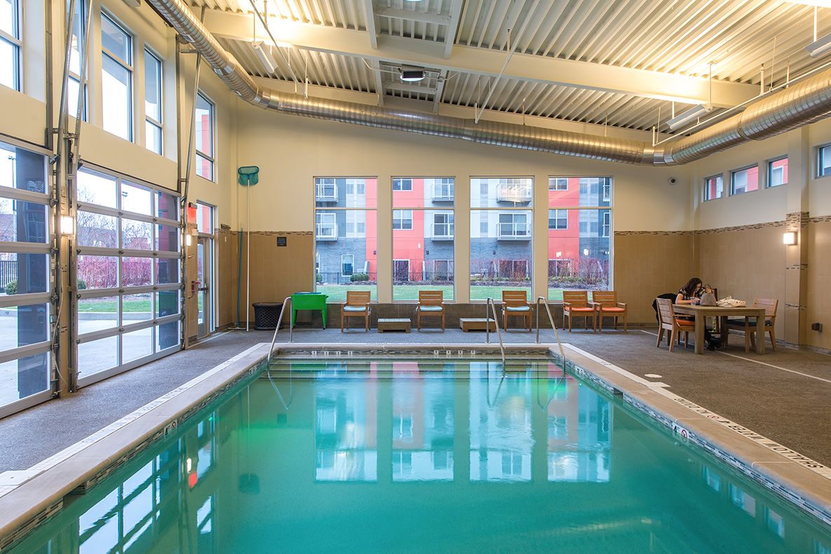 Bakery Living Orange Pool