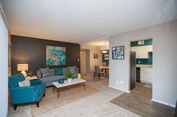 Expansive Living Room Expansive Living Room at Summerville Station, South Carolina, 29485 - Photo Gallery 6