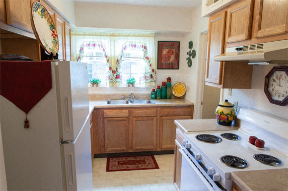 Country Club Village I Interior 4