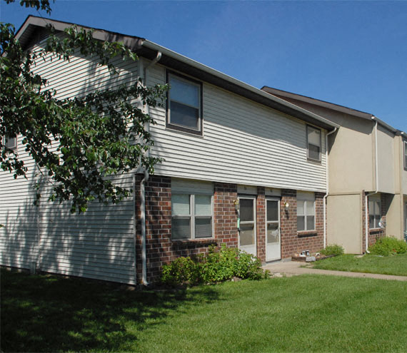 Deerfield Village Apartments in Carthage, MO
