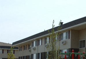 Crestview Village IL Exterior 2