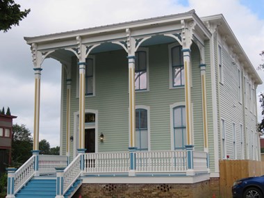 The Cohn House 1 Bed Apartment for Rent