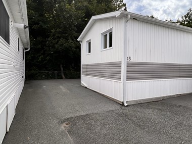 15 Rowan Rd. 3 Beds Apartment for Rent
