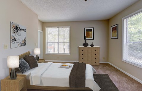 Private Master Bedroom at Cambridge Apartments, Raleigh,North Carolina