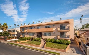 1550 N Harvard Blvd 1-2 Beds Apartment for Rent