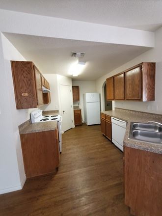 948 - 952 South 15Th Street 3 Beds Apartment for Rent