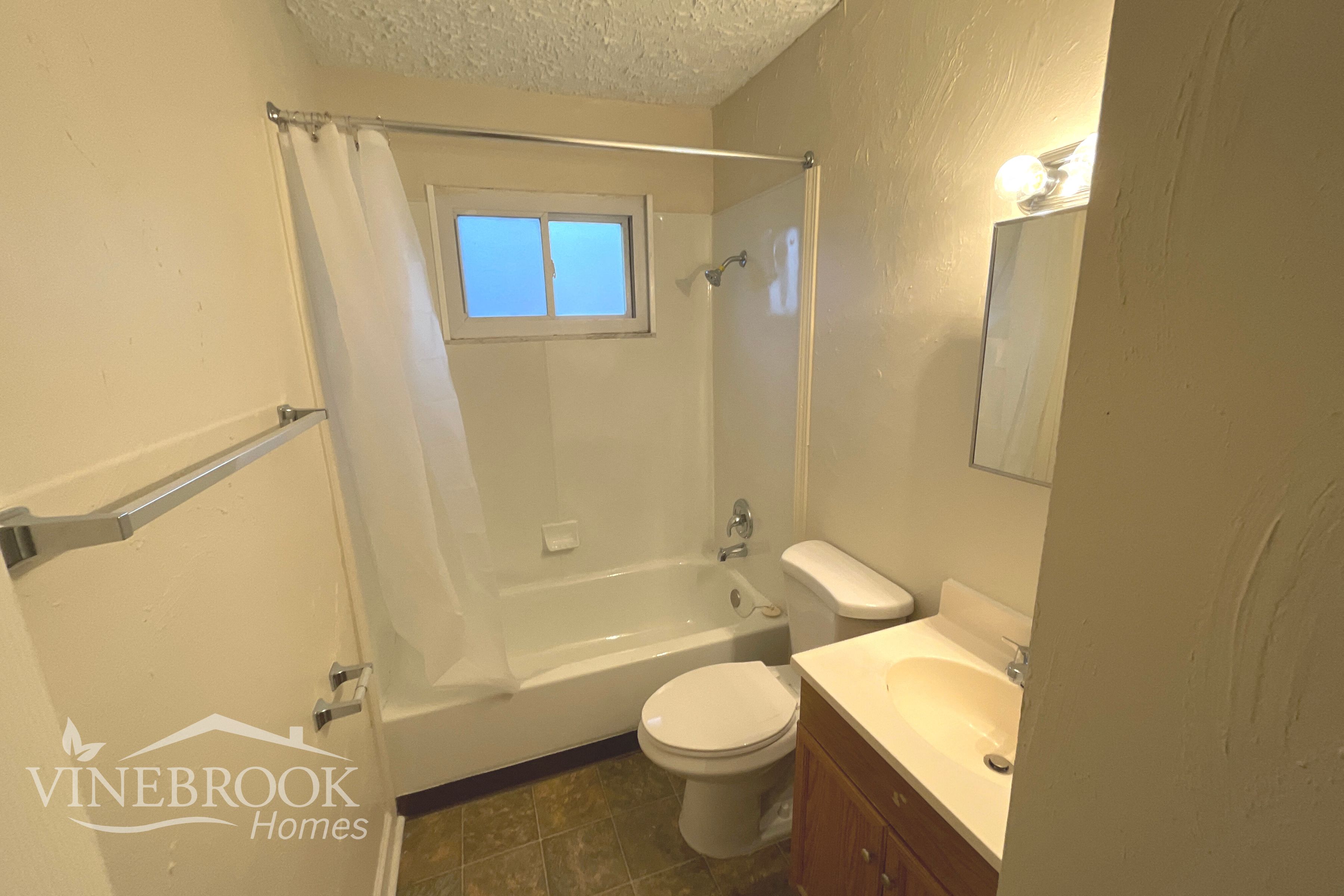 2835 N Baltimore Ave